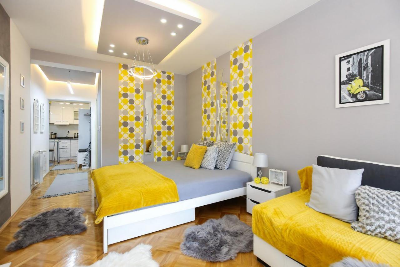 Apartment Welcome Center